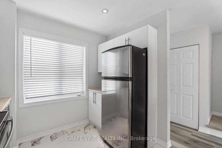 Photo 14 at 750 Sanibel Private, Nepean (Westcliffe Estates), Ottawa