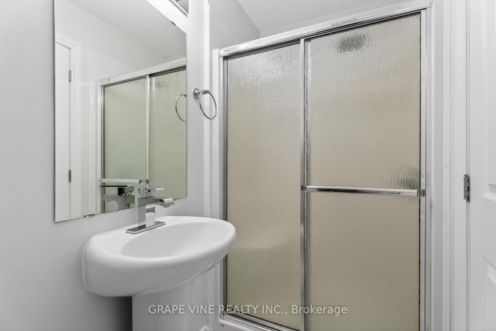 Photo 20 at 750 Sanibel Private, Nepean (Westcliffe Estates), Ottawa