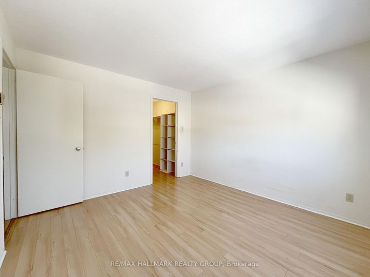 Photo 10 at 310 - 214 Viewmount Drive, Nepean (Borden Farm/Stewart Farm/Carleton Heights/Parkwood Hills), Ottawa