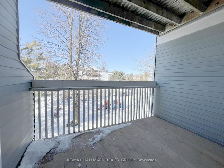 Photo 13 at 310 - 214 Viewmount Drive, Nepean (Borden Farm/Stewart Farm/Carleton Heights/Parkwood Hills), Ottawa