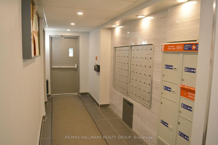 Photo 16 at 310 - 214 Viewmount Drive, Nepean (Borden Farm/Stewart Farm/Carleton Heights/Parkwood Hills), Ottawa