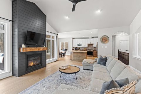 Photo 5 at 3464 Greenland Road, Dunrobin Shores, Constance Bay