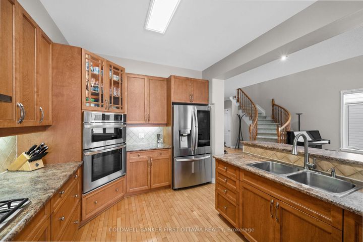 Photo 5 at 6A ROSETTA Avenue, Nepean (Barrhaven East), Ottawa