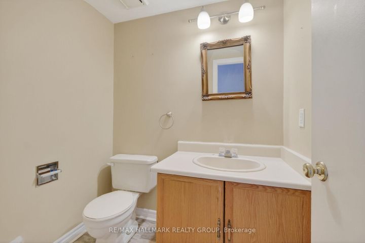 Photo 5 at 40 Bridgewater Terrace, Nepean (Cedargrove/Fraserdale), Ottawa
