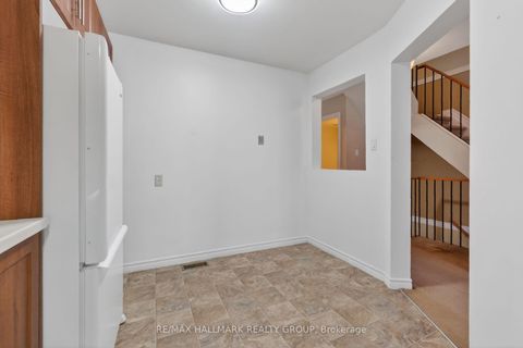 Photo 18 at 40 Bridgewater Terrace, Nepean (Cedargrove/Fraserdale), Ottawa