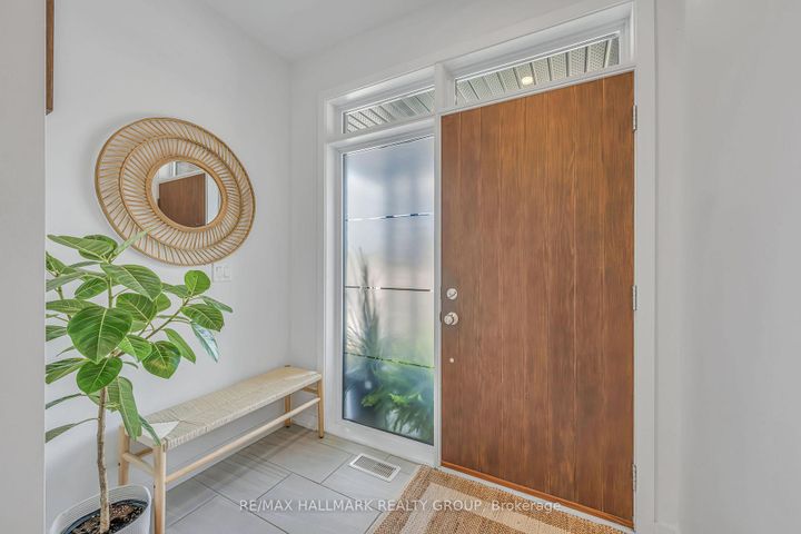 Photo 4 at 14 Stanhope Court, Nepean (Stonebridge), Ottawa