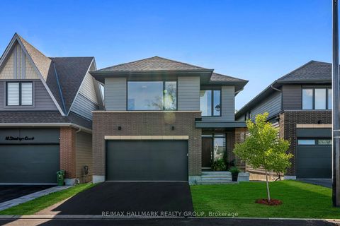 Photo 1 at 14 Stanhope Court, Nepean (Stonebridge), Ottawa