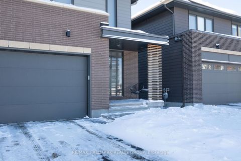 Photo 2 at 14 Stanhope Court, Nepean (Stonebridge), Ottawa