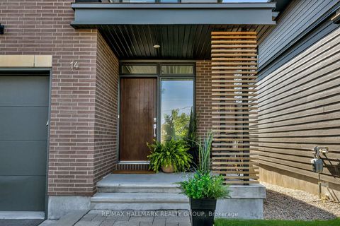 Photo 3 at 14 Stanhope Court, Nepean (Stonebridge), Ottawa
