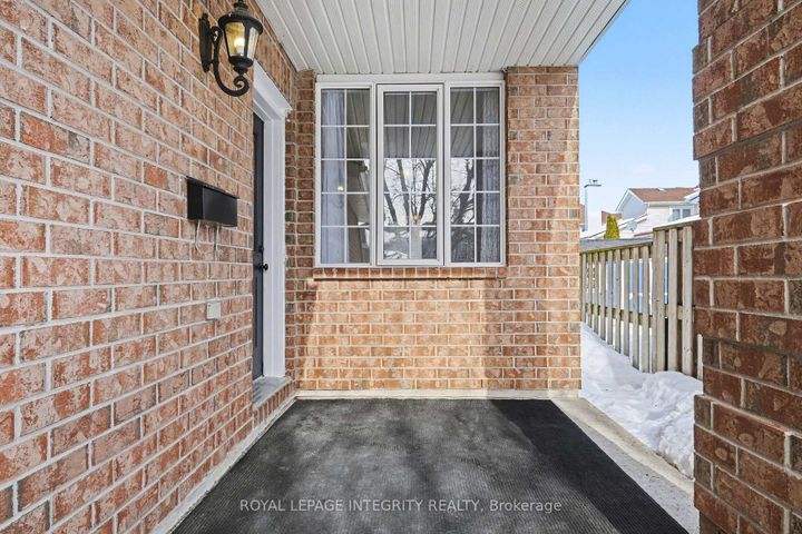 Photo 1 at 77 Daventry Crescent, Nepean (Longfields), Ottawa