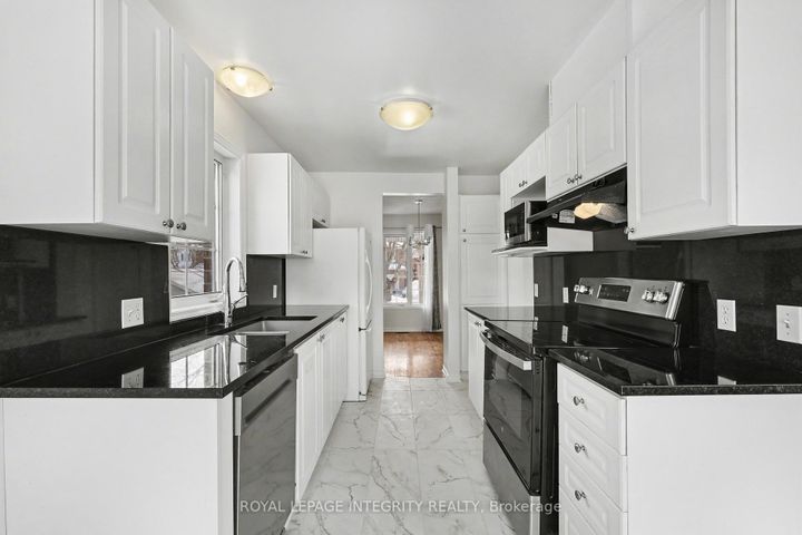 Photo 7 at 77 Daventry Crescent, Nepean (Longfields), Ottawa