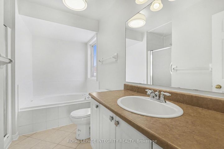 Photo 11 at 77 Daventry Crescent, Nepean (Longfields), Ottawa