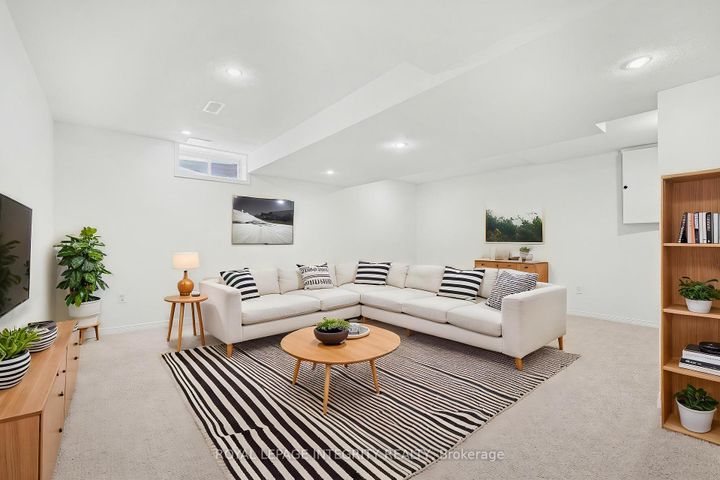 Photo 17 at 77 Daventry Crescent, Nepean (Longfields), Ottawa