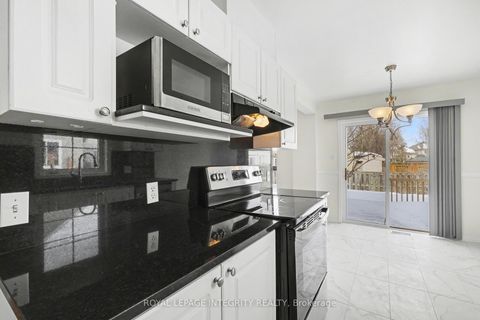 Photo 9 at 77 Daventry Crescent, Nepean (Longfields), Ottawa