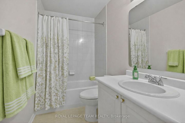 Photo 26 at 84 Newborough Crescent, Nepean (Barrhaven East), Ottawa