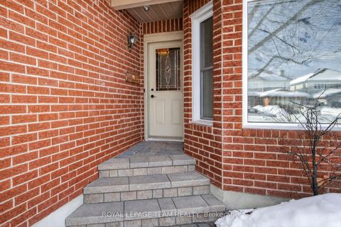Photo 1 at 84 Newborough Crescent, Nepean (Barrhaven East), Ottawa