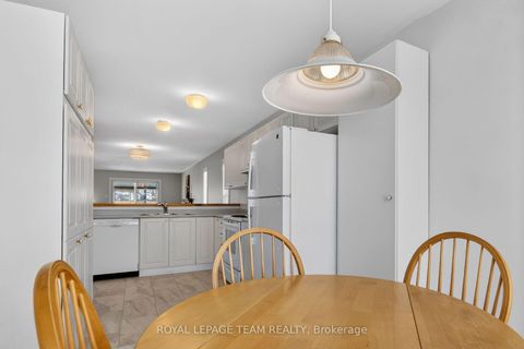 Photo 5 at 84 Newborough Crescent, Nepean (Barrhaven East), Ottawa