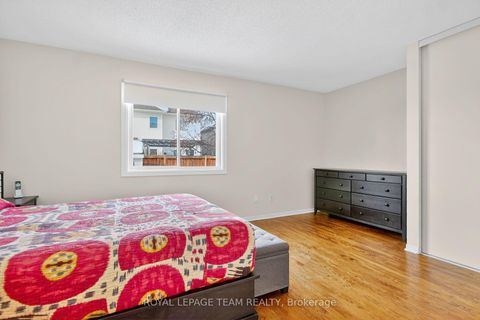 Photo 19 at 84 Newborough Crescent, Nepean (Barrhaven East), Ottawa