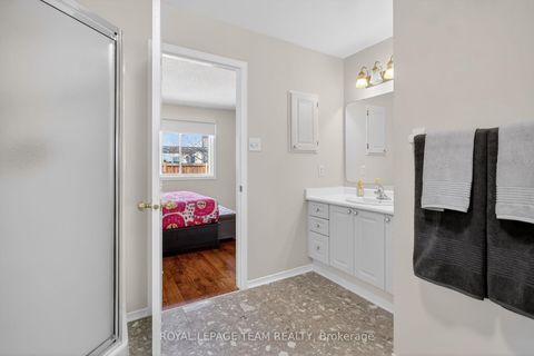 Photo 22 at 84 Newborough Crescent, Nepean (Barrhaven East), Ottawa