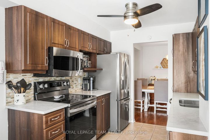 Photo 8 at 211 Longshire Circle, Nepean (Longfields), Ottawa