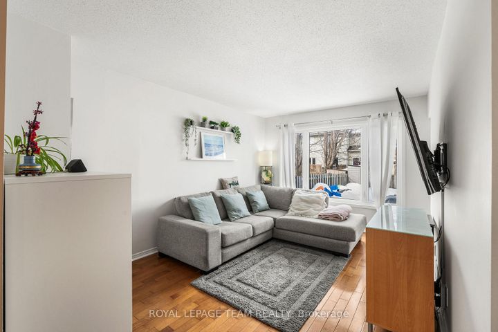 Photo 16 at 211 Longshire Circle, Nepean (Longfields), Ottawa