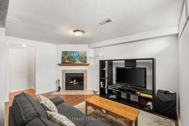 Photo 29 at 211 Longshire Circle, Nepean (Longfields), Ottawa