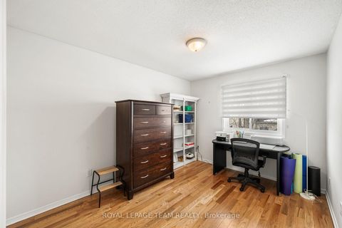 Photo 25 at 211 Longshire Circle, Nepean (Longfields), Ottawa