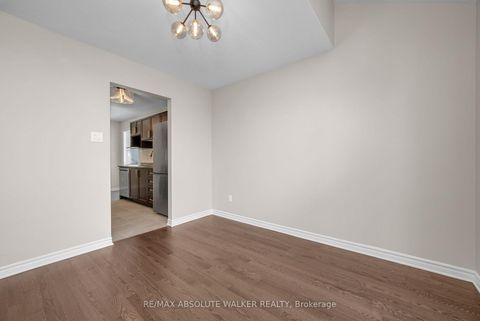 Photo 7 at 1538 Briarfield Crescent, Fallingbrook/Ridgemount, Orleans