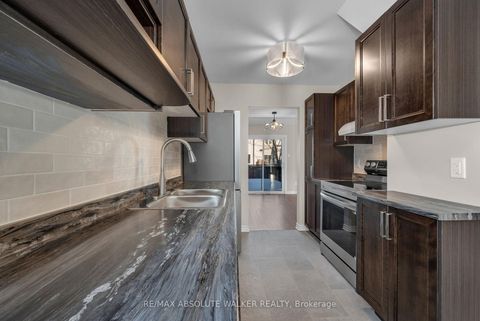 Photo 14 at 1538 Briarfield Crescent, Fallingbrook/Ridgemount, Orleans