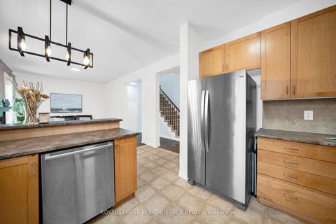 Photo 10 at 262 Tempest Drive, Stittsville (North), Stittsville