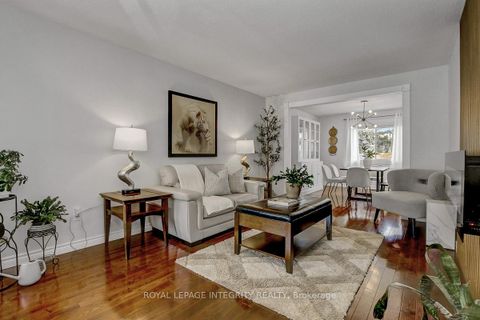 Photo 5 at 3 Palomino Drive, Bridlewood, Kanata