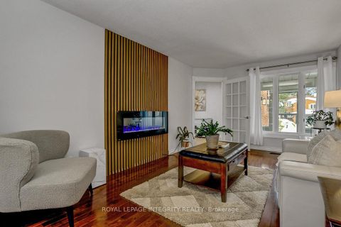 Photo 7 at 3 Palomino Drive, Bridlewood, Kanata