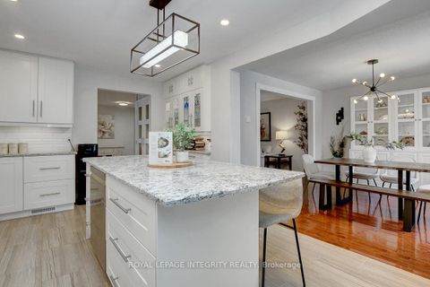 Photo 15 at 3 Palomino Drive, Bridlewood, Kanata