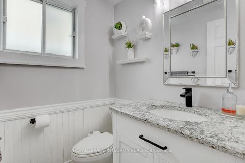 Photo 16 at 3 Palomino Drive, Bridlewood, Kanata
