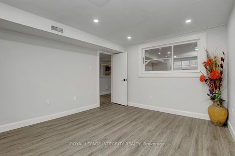 Photo 36 at 3 Palomino Drive, Bridlewood, Kanata