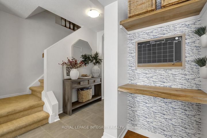 Photo 20 at 318 Dalehurst Drive, Nepean (Tanglewood), Ottawa