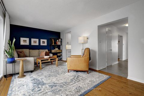 Photo 9 at 318 Dalehurst Drive, Nepean (Tanglewood), Ottawa