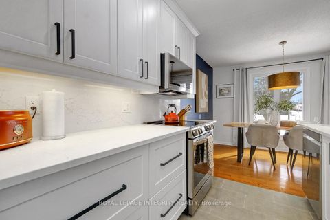 Photo 18 at 318 Dalehurst Drive, Nepean (Tanglewood), Ottawa