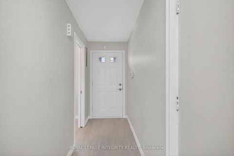 Photo 2 at 36 - 1867 Simard Drive, Chateauneuf, Orleans