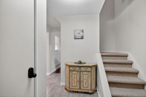 Photo 4 at 36 - 1867 Simard Drive, Chateauneuf, Orleans