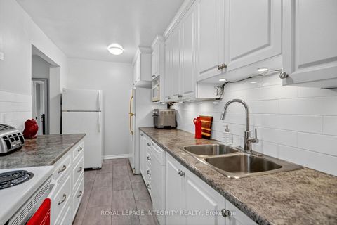 Photo 8 at 36 - 1867 Simard Drive, Chateauneuf, Orleans