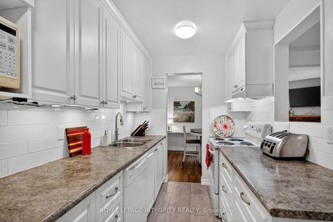 Photo 10 at 36 - 1867 Simard Drive, Chateauneuf, Orleans