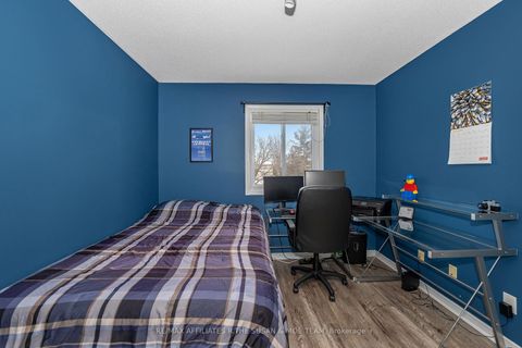 Photo 17 at 59 Birchbank Crescent, Bridlewood, Kanata