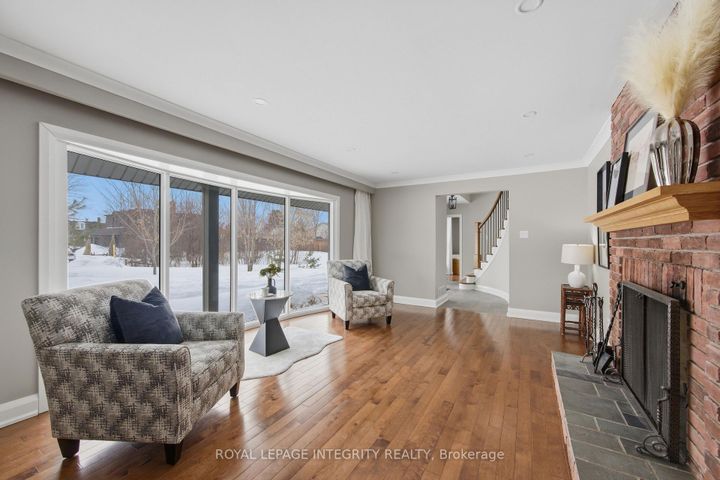 Photo 6 at 8 Smugglers Court, Nepean (Arlington Woods), Ottawa