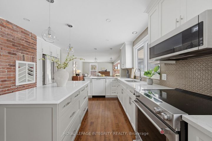 Photo 12 at 8 Smugglers Court, Nepean (Arlington Woods), Ottawa