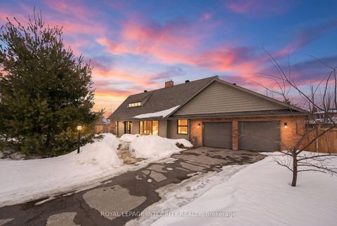 Photo 1 at 8 Smugglers Court, Nepean (Arlington Woods), Ottawa