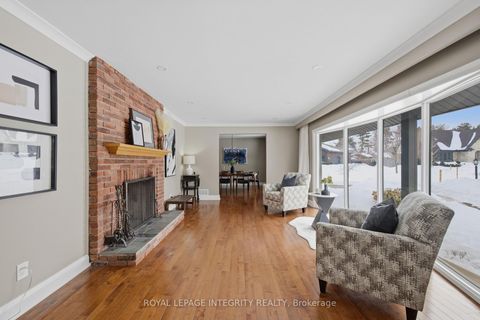 Photo 5 at 8 Smugglers Court, Nepean (Arlington Woods), Ottawa