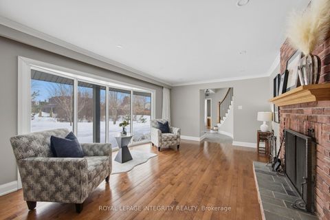 Photo 6 at 8 Smugglers Court, Nepean (Arlington Woods), Ottawa