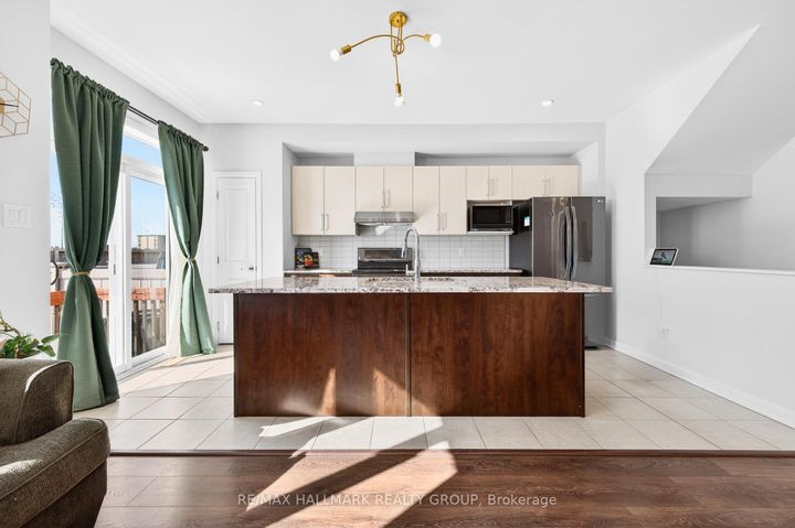 Photo 8 at 562 Clemency Crescent, Nepean (Heritage Park), Ottawa