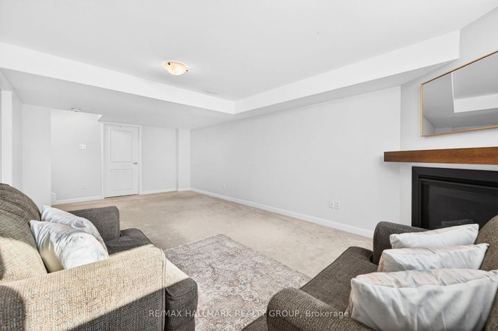 Photo 26 at 562 Clemency Crescent, Nepean (Heritage Park), Ottawa
